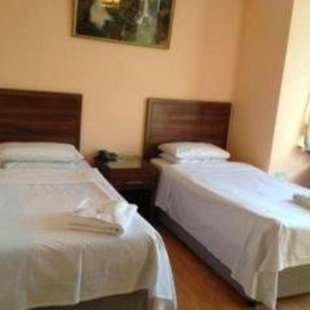 Skyways Hotel Слау Екстериор снимка